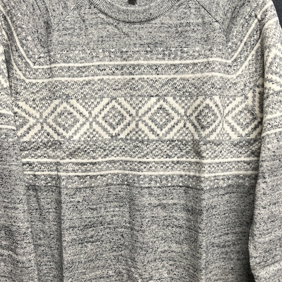 NWT - GAP Factory Men's Fair Isle Raglan Sweater, Light Gray - Size Large - Picture 7 of 11